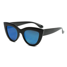 Load image into Gallery viewer, Black Classic Cat Eye Sunglasses
